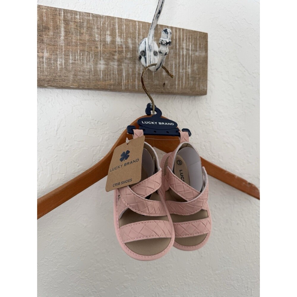 Lucky Brand BABY Infant Pink Quilted Sandals Crib Shoes Size 3 Months NWT